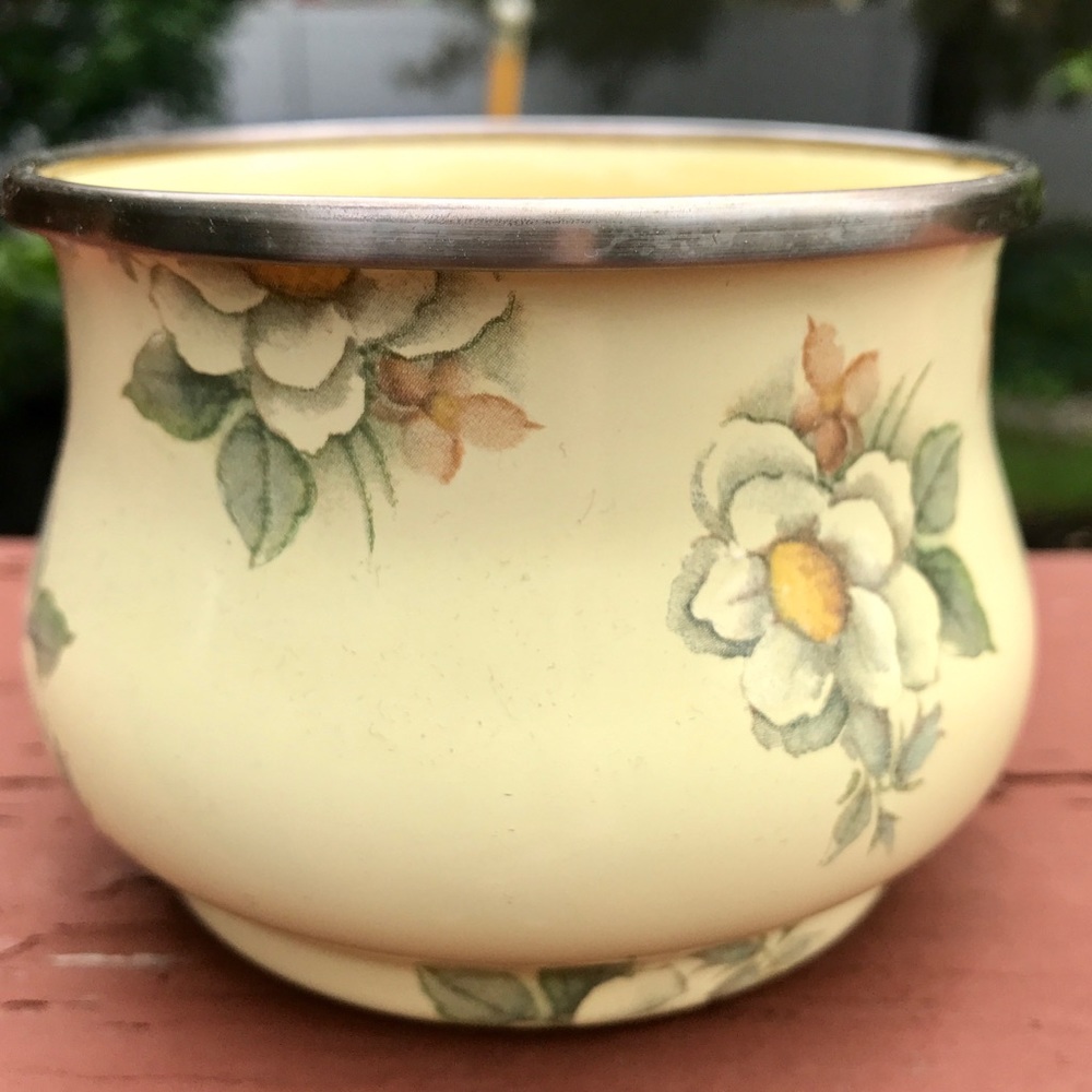 Mackenzie Child’s Small Pot